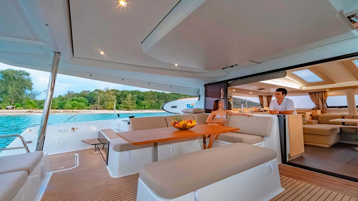 Fountaine Pajot 45